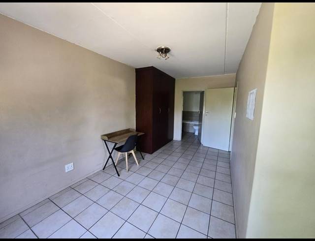 2 BEDROOM PROPERTY TO RENT IN BRAAMFONTEIN